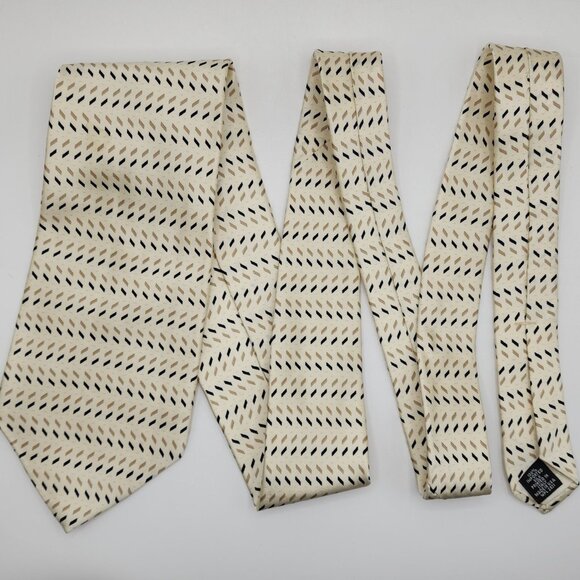 Geometric Tie John Henry Necktie Cream Silk 4" Wide 59" Long VTG - Picture 1 of 5